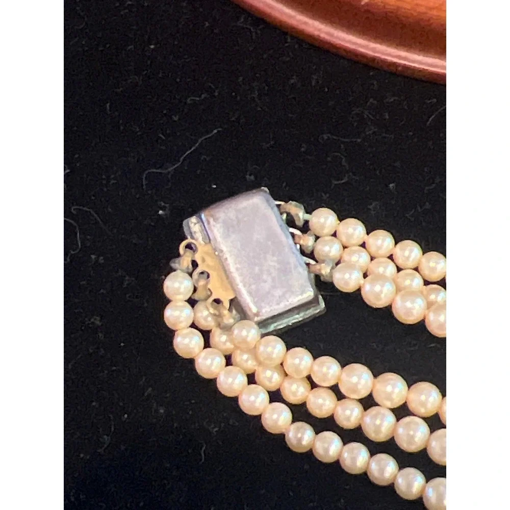 Vtg Triple Strand Graduated Faux Pearl Necklace Rhinestone Clasp Cream 15-19in